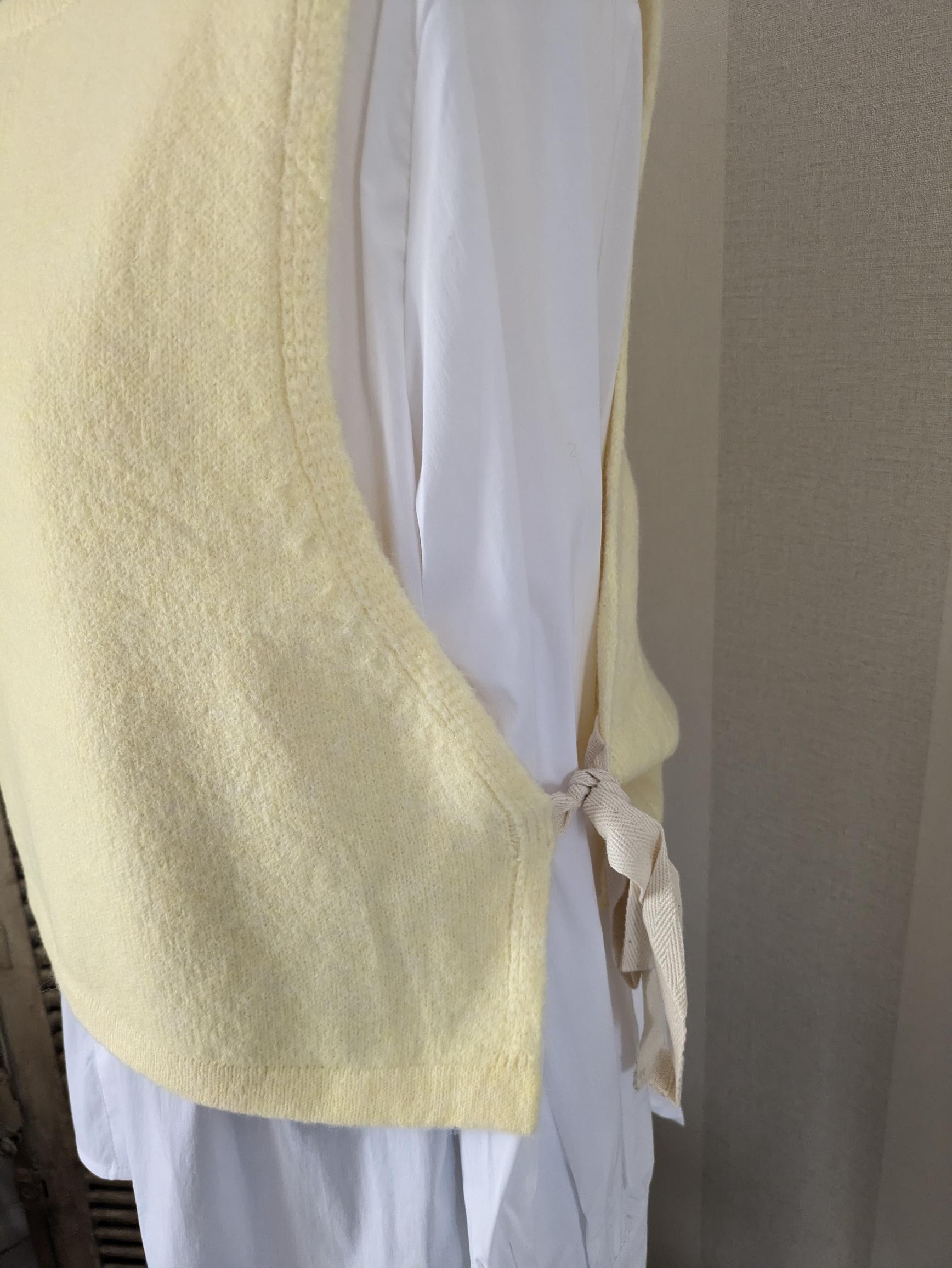 Pull Jaune Pâle Sans Manches Laine - Maille Douce Chic Intemporel