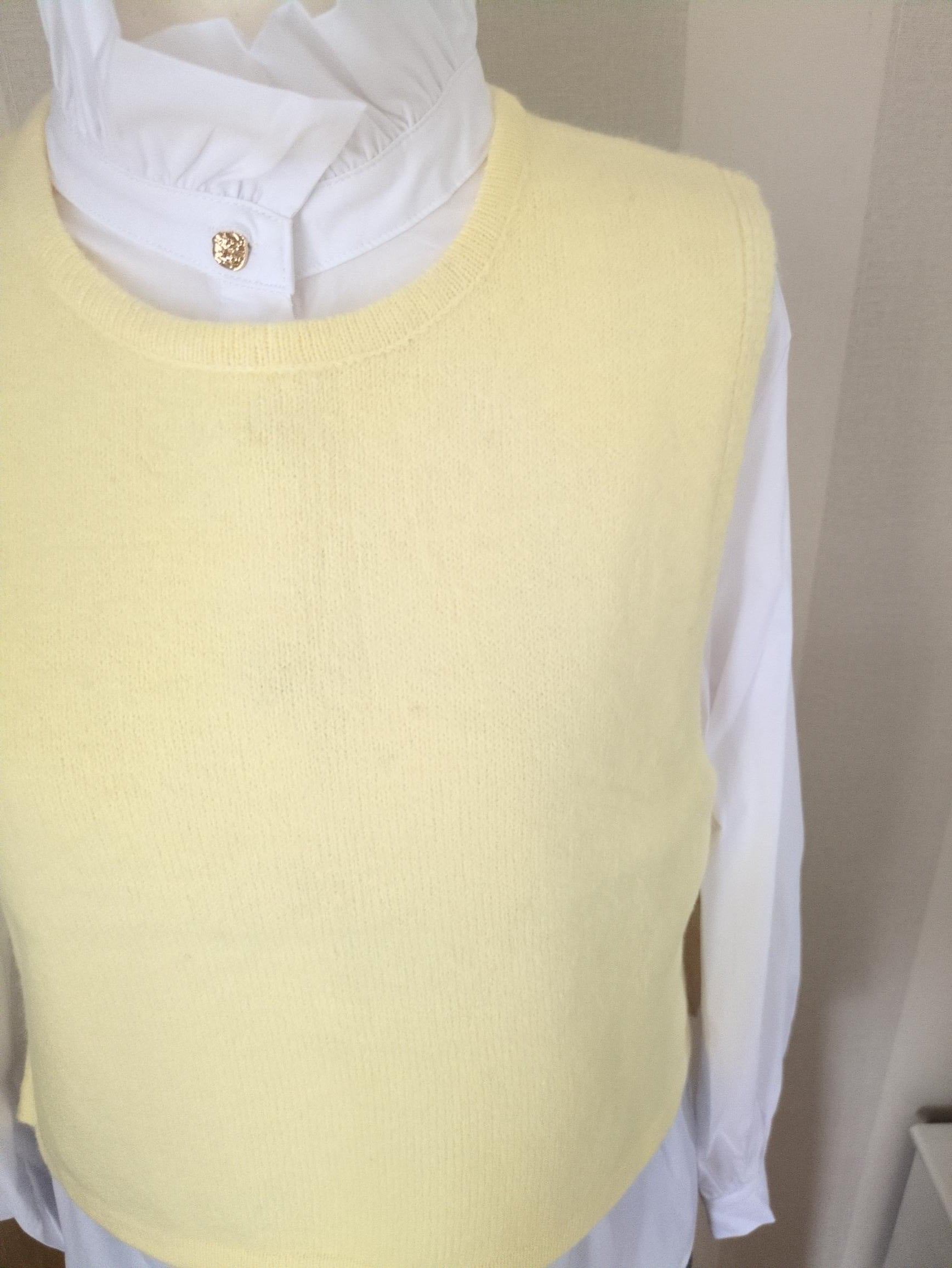 Pull Jaune Pâle Sans Manches Laine - Maille Douce Chic Intemporel