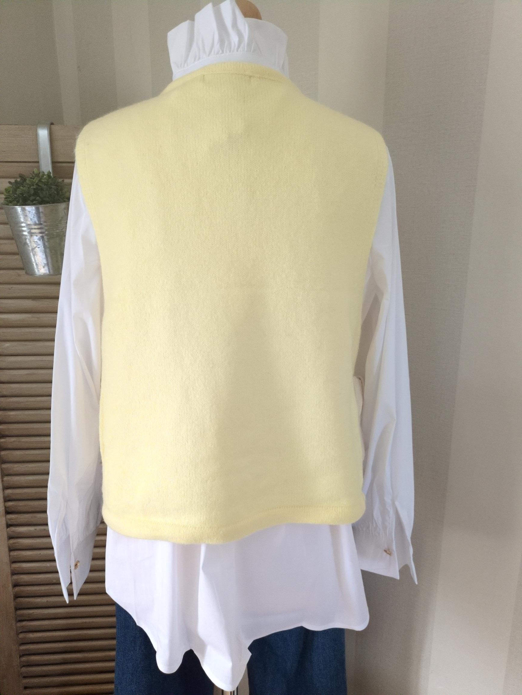 Pull Jaune Pâle Sans Manches Laine - Maille Douce Chic Intemporel