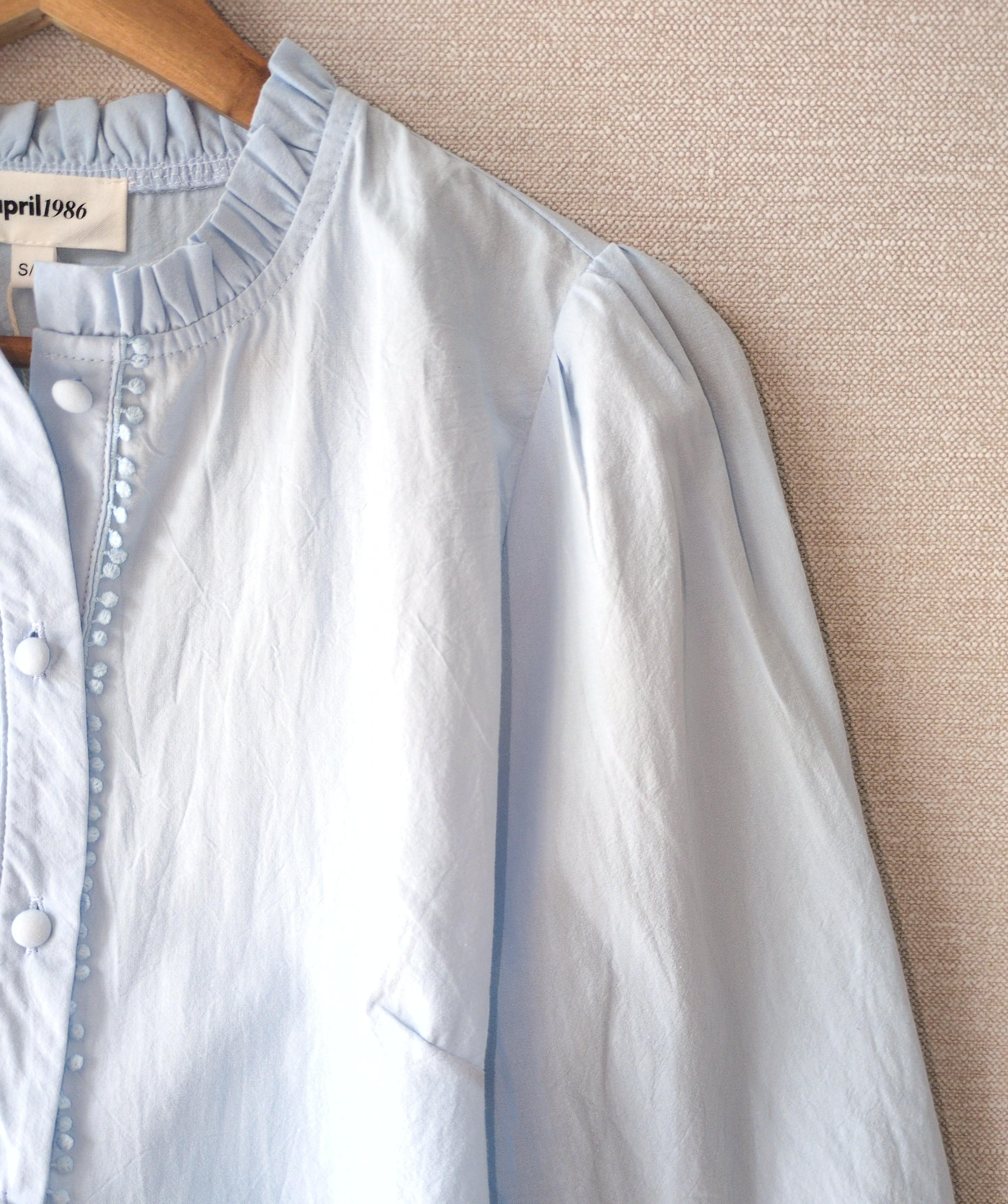 Chemisier Bleu Ciel Dentelle Col Volant 100% Coton