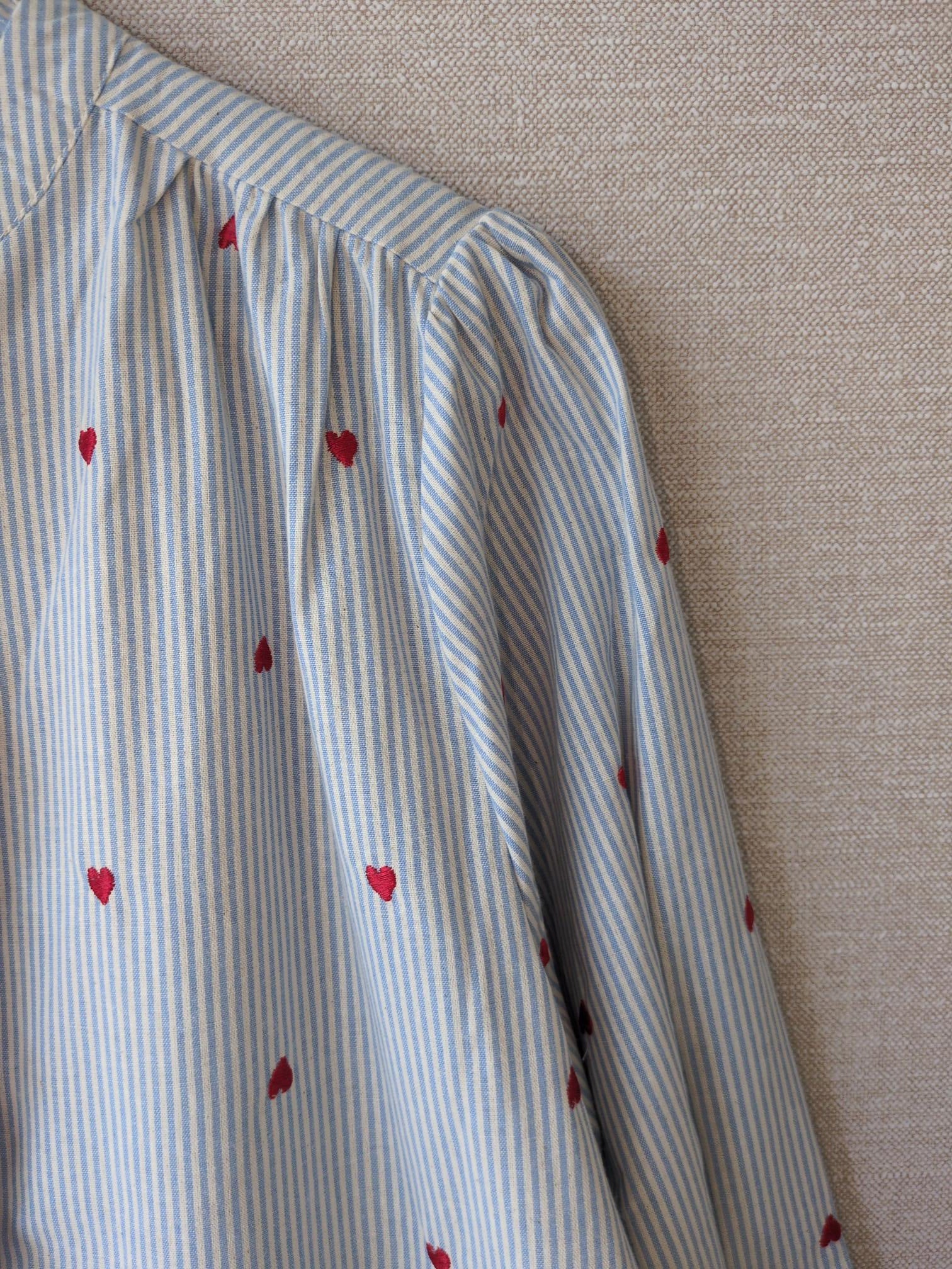 Chemise Rayée Bleue Broderies Coeurs 100% Coton