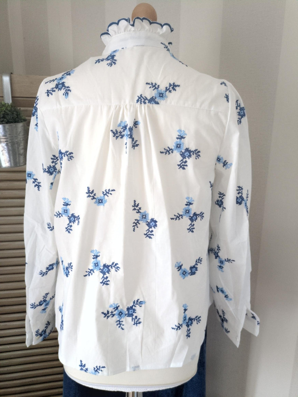 Chemisier Blanc Fleurs Bleues Coton - Col Volants Romantique Chic