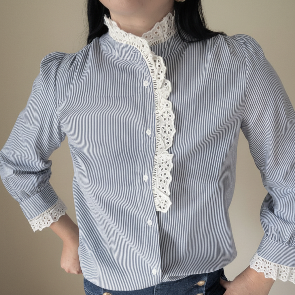 Chemise rayée à détails broderie anglaise