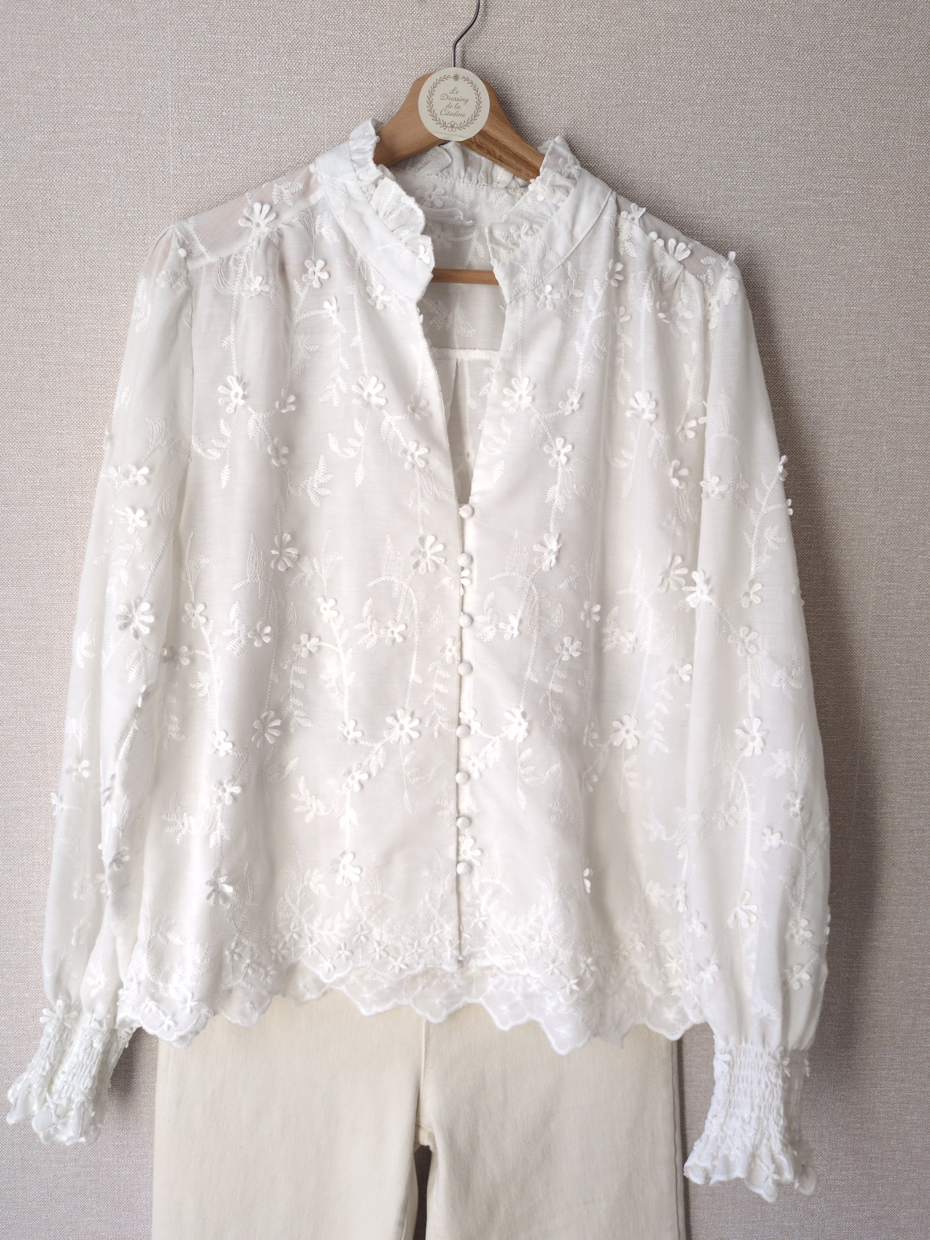 Blouse fleurs en relief Retro & Icone – Taille S